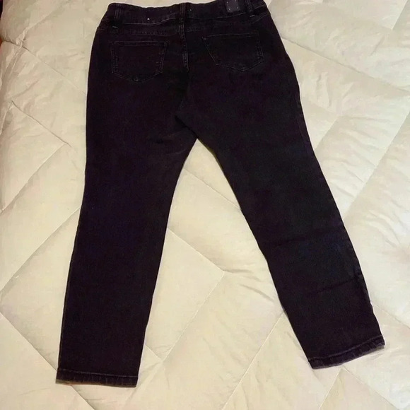 Ellen Tracy Cora Black Stretch Skinny Jeans in Plus Size 14W. - Picture 2 of 12